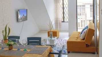 Family Apartment, Pets Allowed | Television