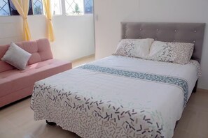 Colchones con efecto memoria y espacio para trabajar con laptop 