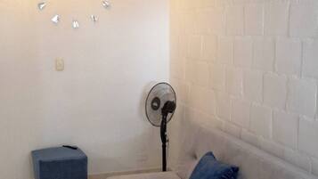 Departamento familiar, varias camas, cocina | Televisión