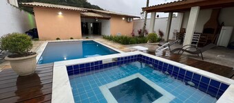 Bela Casa Caraguatatuba - Praia do Capricórnio - 10 Pessoas