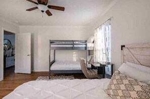2 bedrooms, iron/ironing board, WiFi, bed sheets