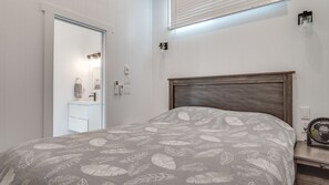 1 bedroom, bed sheets