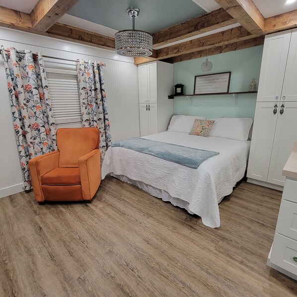 1 bedroom, iron/ironing board, travel cot, free WiFi