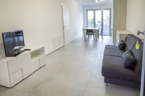 TV - SE029 - Mondolfo, new three-room apartment with balcony and air conditioning (Mondolfo)