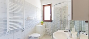 GuestHost - Your Dream Stay in Montesilvano Awaits!