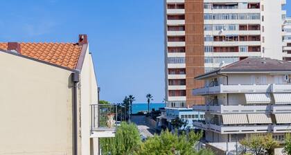 GuestHost - Your Dream Stay in Montesilvano Awaits!