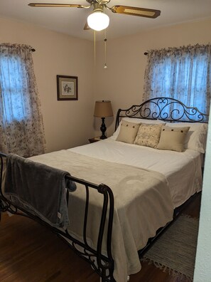 4 bedrooms, iron/ironing board, travel cot, free WiFi