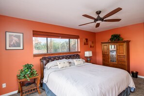 3 slaapkamers, een strijkplank/strijkijzer, reisbedje, gratis wifi