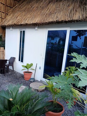 Terrace/patio - Cabaña Manglar, en la Hermosa Localidad de El Paredón (El Paredón Buena Vista)