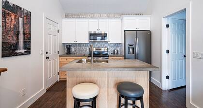 Guest House - 1 Bedroom North Salt Lake Stay