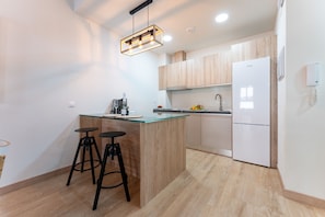 Fridge, microwave, coffee/tea maker, electric kettle