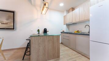 Fridge, microwave, coffee/tea maker, electric kettle