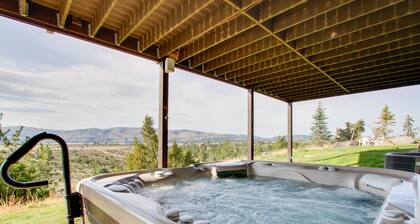 Spacious Canyon Ferry Lake House with Bar & Views!