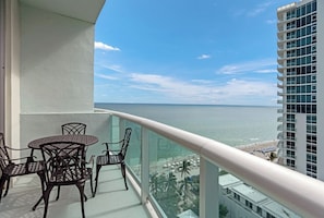 Unclassified image, 2 of 26, button - Penthouse w/Queen Bed and Ocean View at Tides (Hollywood)