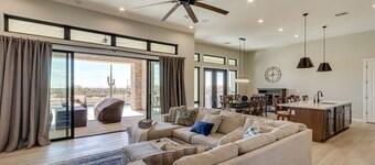 7 Mi to Lost Dutchman: Home w/ Pool + Patio!