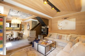 Fernseher, Kamin