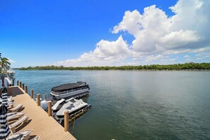 Marina - Komffy Waterside Escape w/Queen Bed and Free Parking (Hollywood)