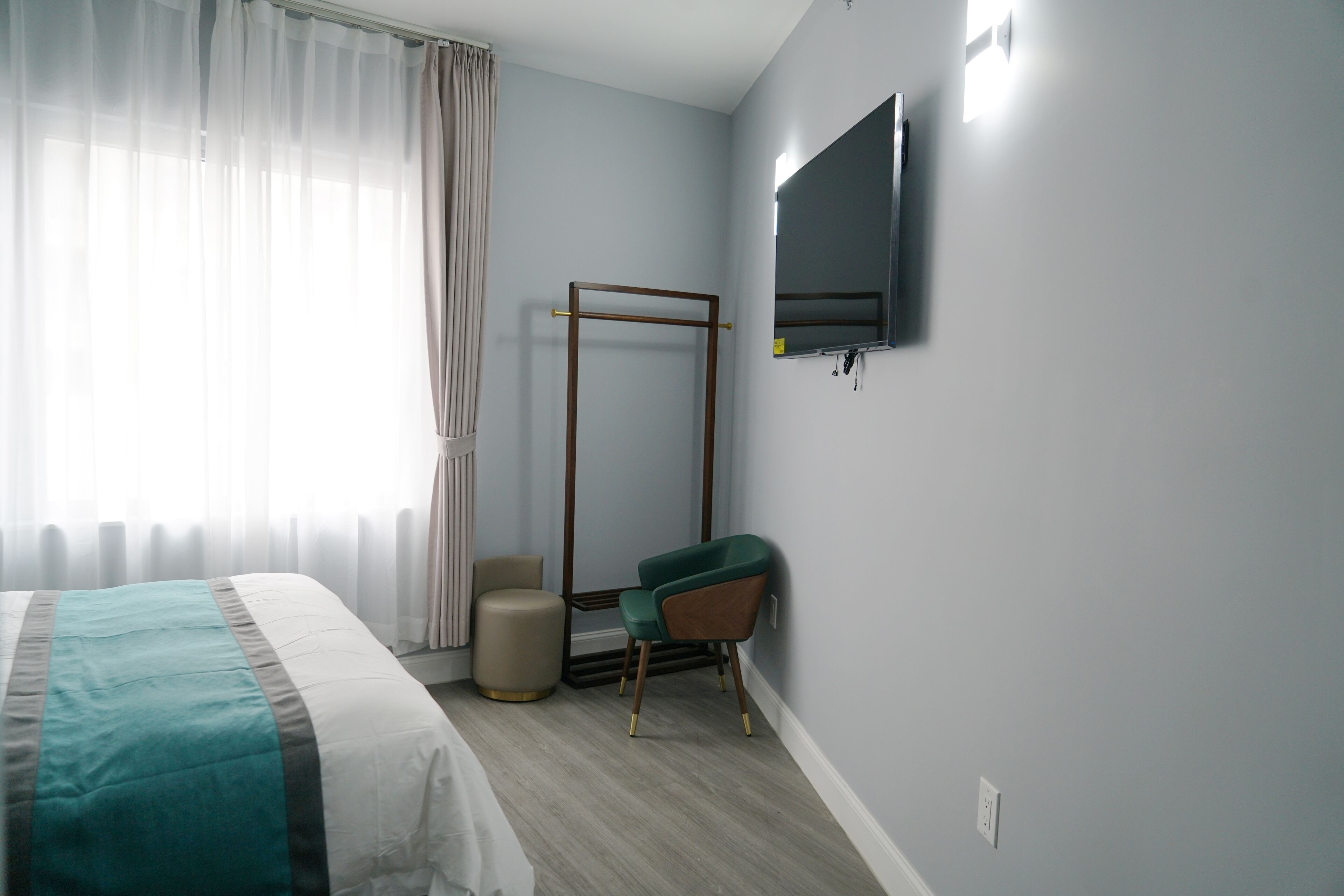 Photo - Starlight Hotel Near LGA Airport