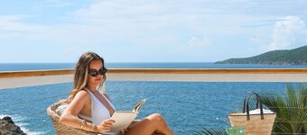 Oceanfront with Pool, Ocean Views, 5 Bedrooms!