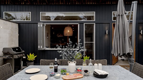 Outdoor dining - Wild and Seek in Mollymook Beach (Mollymook Beach)