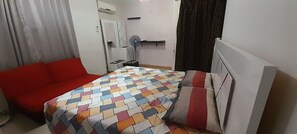 1 bedroom, desk, iron/ironing board, WiFi