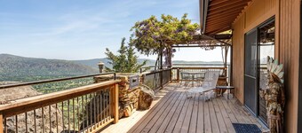 Panoramic view Cabin on 122 acre ranch with private pool and hot tub