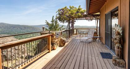 Panoramic view Cabin on 122 acre ranch with private pool and hot tub