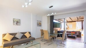 Unclassified image, 5 of 32, button - Home2Book Fantastic 160m2 Terrace Flat & BBQ (Radazul)