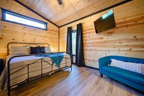 3 chambres, fer et planche à repasser, lit de bébé portatif