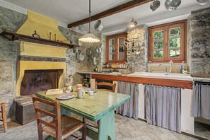 Immagine non classificata, 5 di 28, pulsante