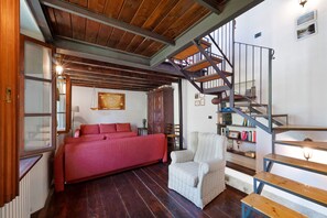 壁爐、乒乓球設施