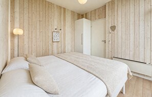 4 makuuhuonetta, vauvan matkasänky, ilmainen Wi-Fi