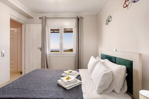 2 bedrooms, iron/ironing board, free WiFi, bed sheets - Holiday Home 'Iliovasilema' with Sea View, Wi-Fi and Air Conditioning (Zante)