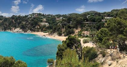 Ferienhaus 'Yves' mit Meerblick, privater Terrasse und WLAN