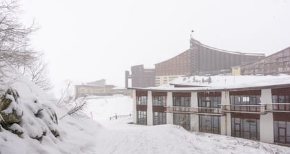Apartment 'Arc 2000' with Mountain View and Balcony