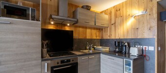 Apartment 'Arc 2000' with Mountain View and Balcony