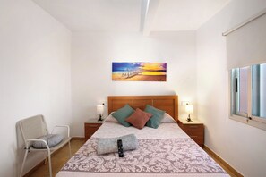 1 bedroom, free WiFi, bed sheets - Vacation Home "La Morena 3B" with Wi-Fi (El Pris)