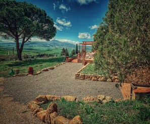 Property grounds - Apartment "Agriturismo Il Casato Mag-il Giogo" with Mountain View, Terrace and Wi-Fi (Pienza)