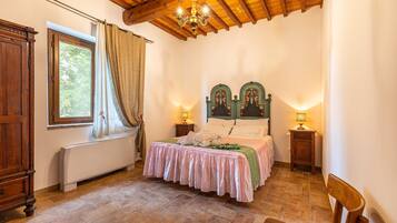 2 camere, ferro/asse da stiro, Wi-Fi gratuito, lenzuola