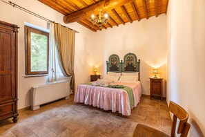 2 bedrooms, iron/ironing board, free WiFi, bed sheets - Apartment "Agriturismo Il Casato Mag-il Vaglio" with Mountain View, Terrace and Wi-Fi (Pienza)