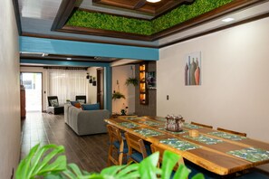 Dining - 3 Bedroom & 2 Bath Villa just 3 blocks from Downtown La Fortuna (La Fortuna)