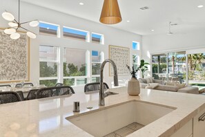 Interior - 'Huntley House' Swanky Desert Modernism (Indian Wells)