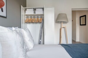 2 soverom, strykejern/-brett, wi-fi og sengetøy