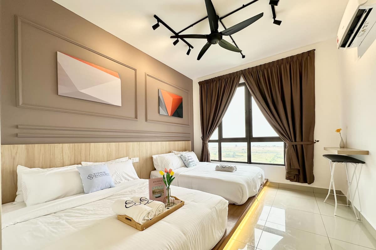 Comfort Apartment, 1 Bedroom, Non Smoking, Sea View | 2 bedrooms, iron/ironing board, free WiFi, bed sheets