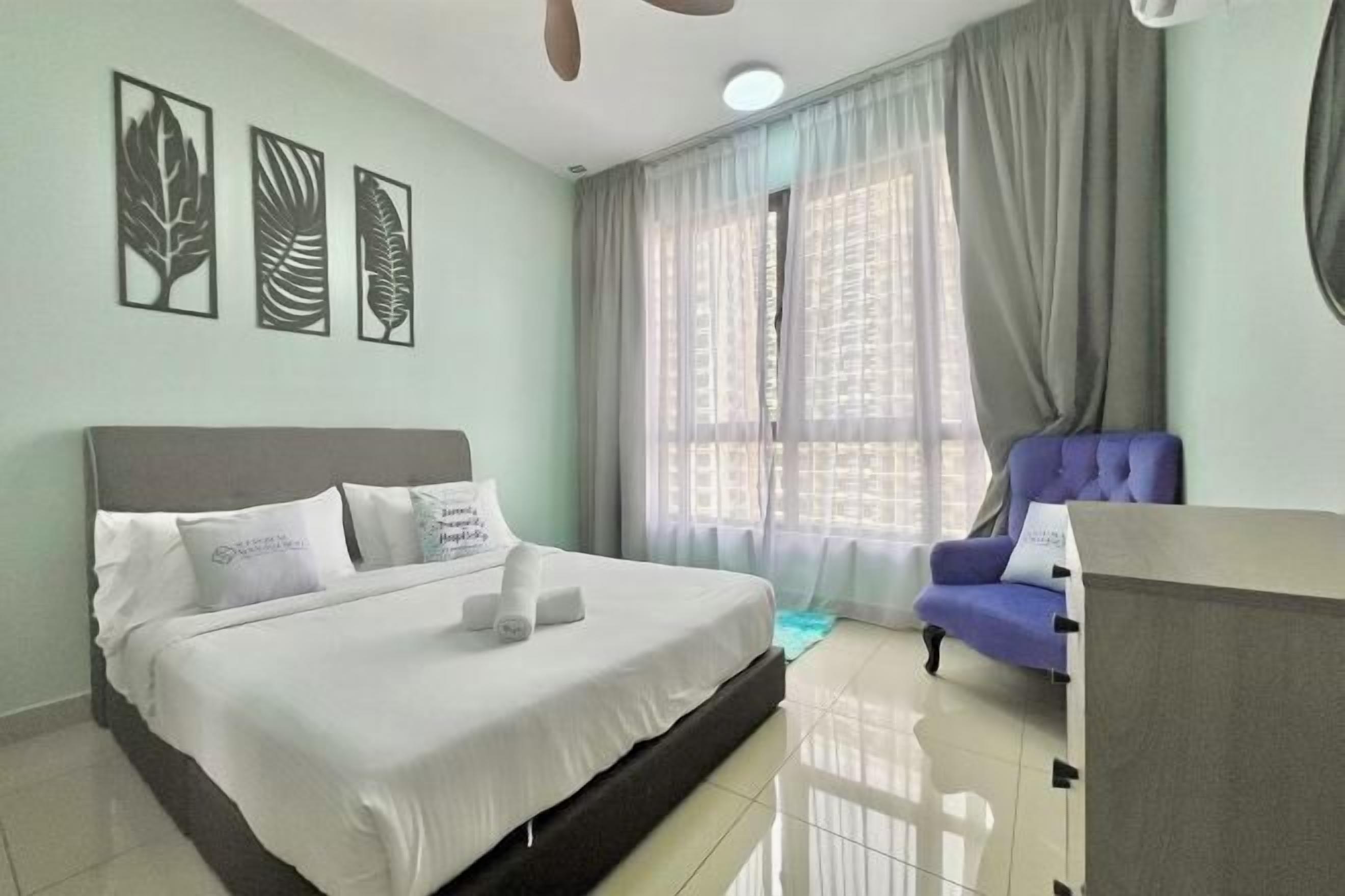Iron/ironing board, free WiFi, bed sheets