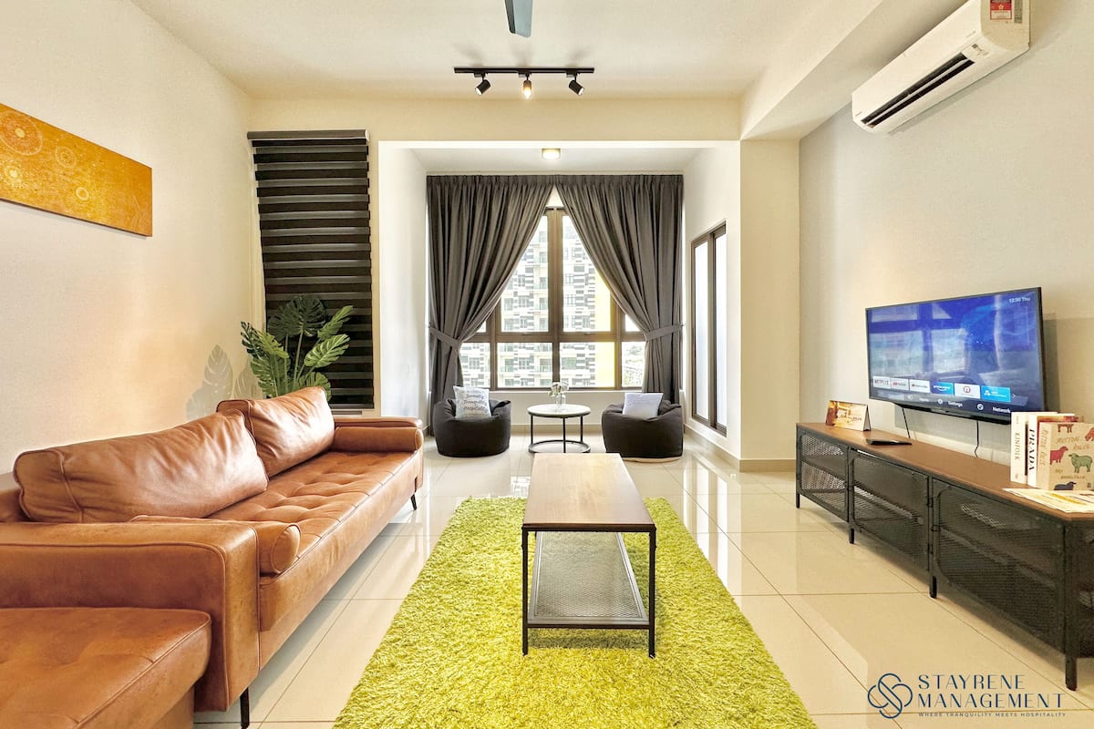 Comfort Apartment, 1 Bedroom | Living area | 44-inch Smart TV with digital channels, Netflix, streaming services