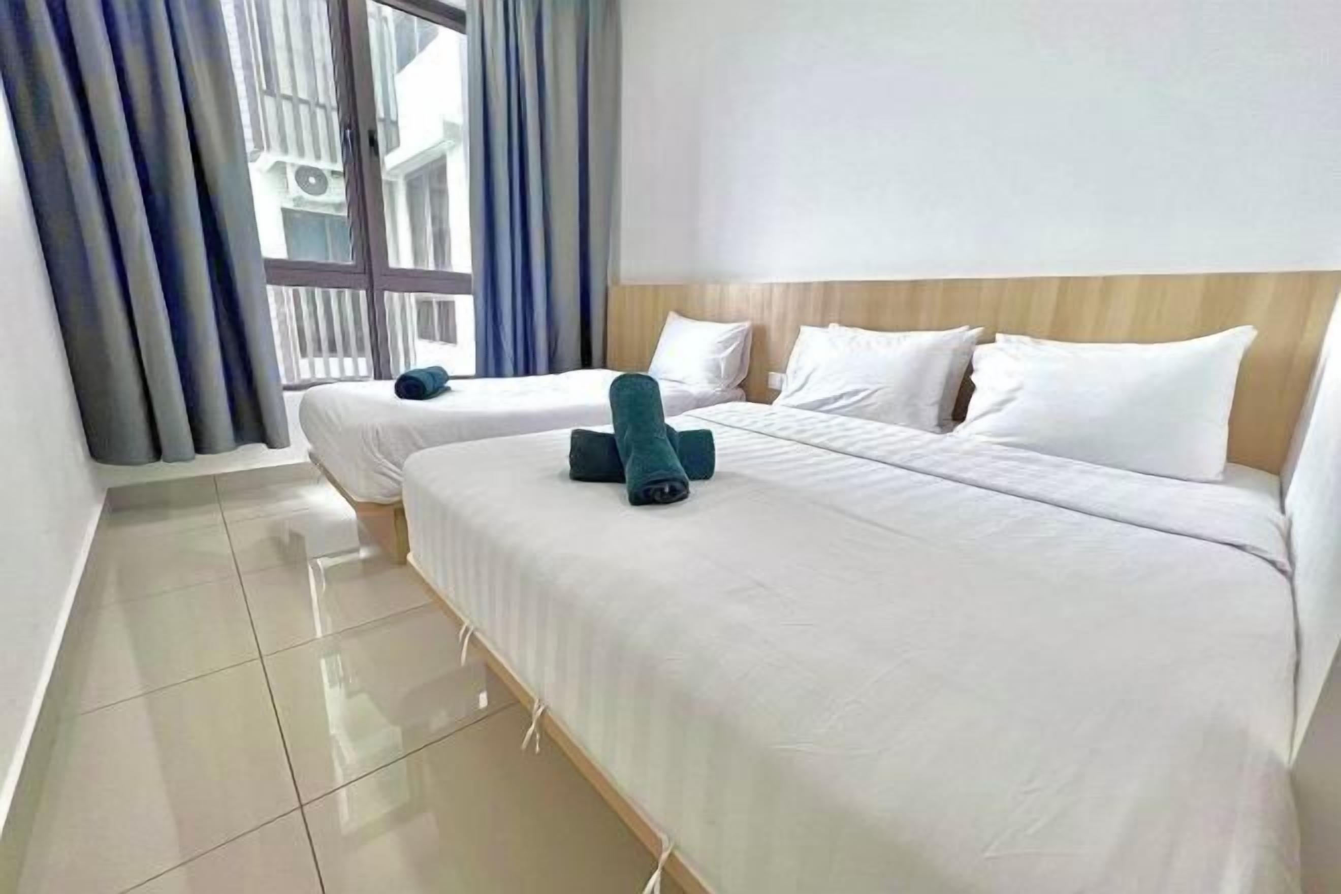 Iron/ironing board, free WiFi, bed sheets