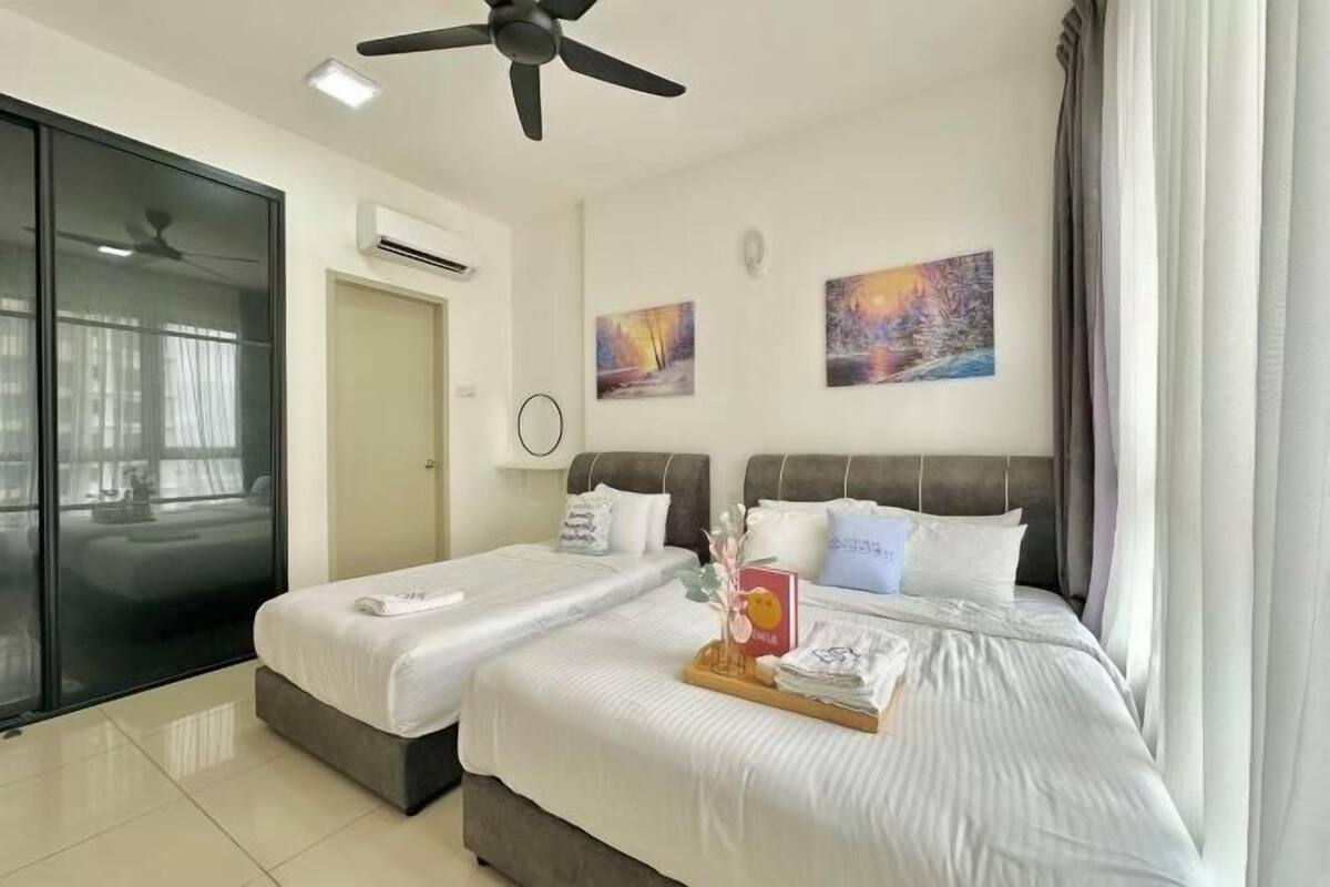 2 bedrooms, iron/ironing board, free WiFi, bed sheets