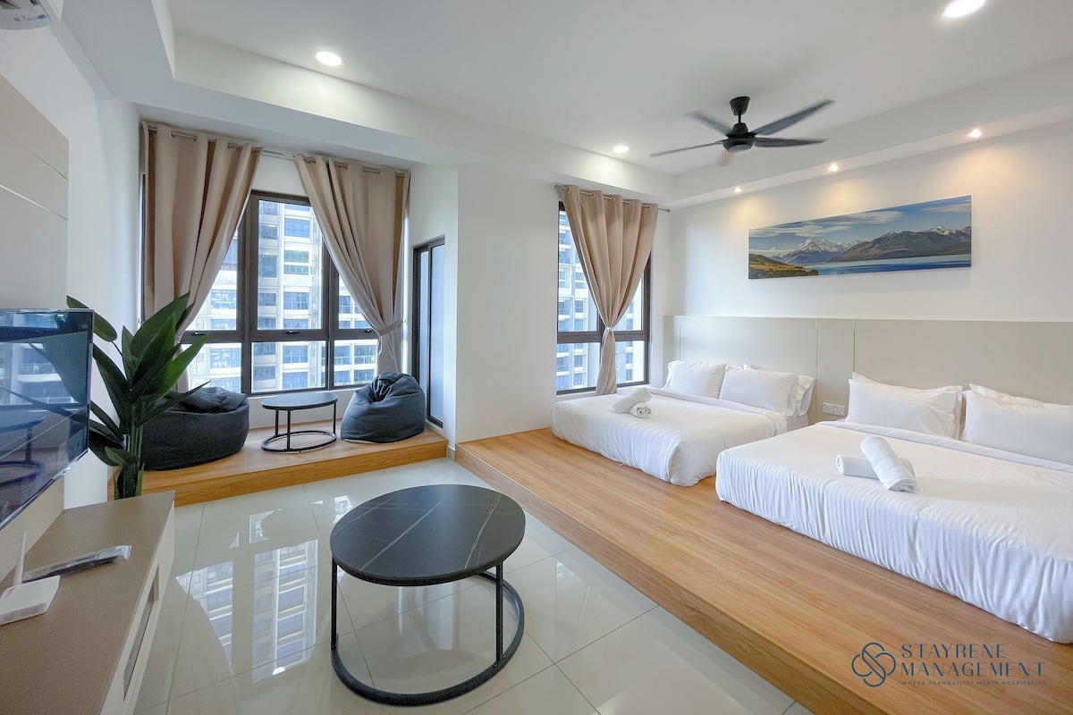 Comfort Studio, 2 Queen Beds, City View | 2 bedrooms, iron/ironing board, free WiFi, bed sheets