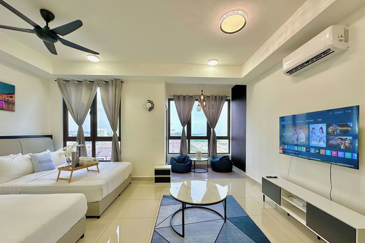 Deluxe Studio Suite, 2 Queen Beds, Non Smoking